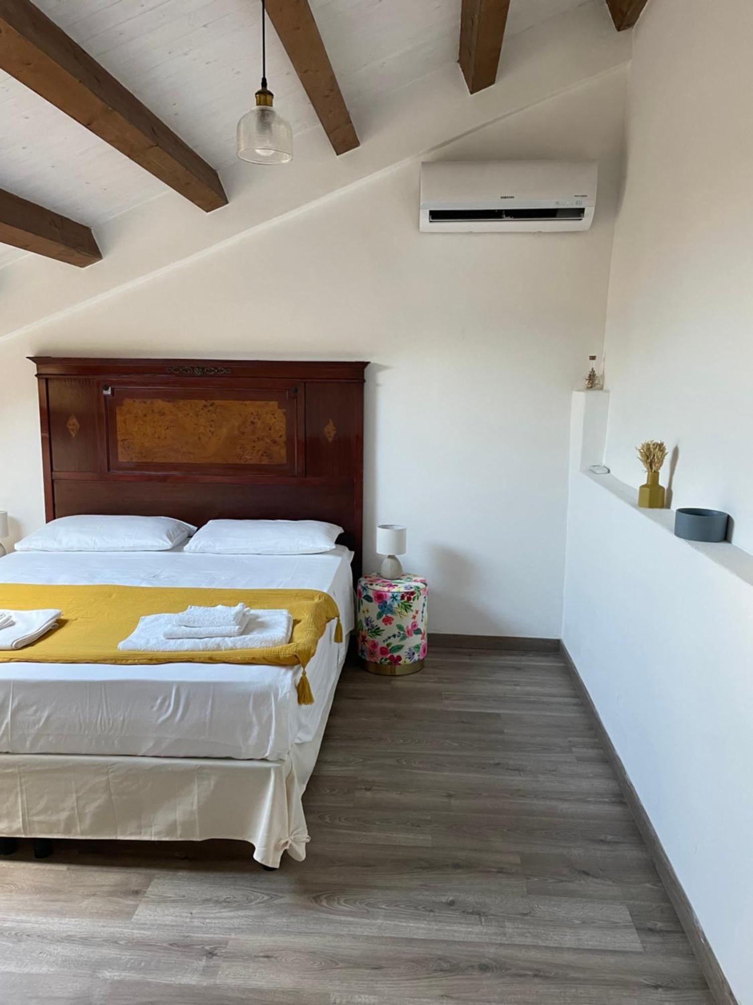 Mondello Apartment ภายนอก รูปภาพ